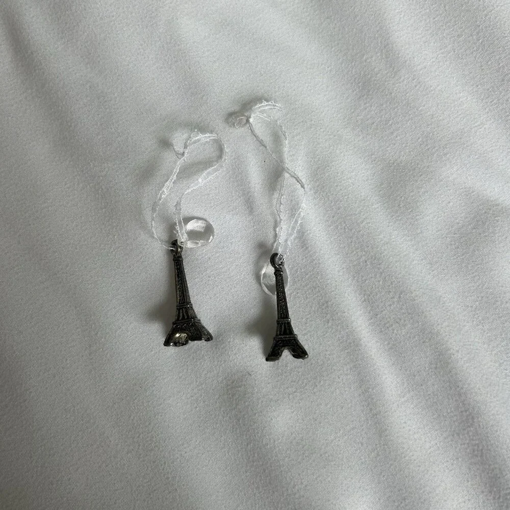 2 Tiny Small Black‎ Gray Eiffel Tower Ornaments White Lace Gemstone Vintage 90s
